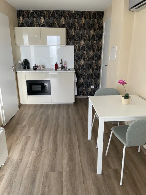 Charming studio for 2 people - Image 1