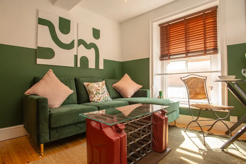 Stylish Steep Hill Apartment | Pass The Keys - Image 1