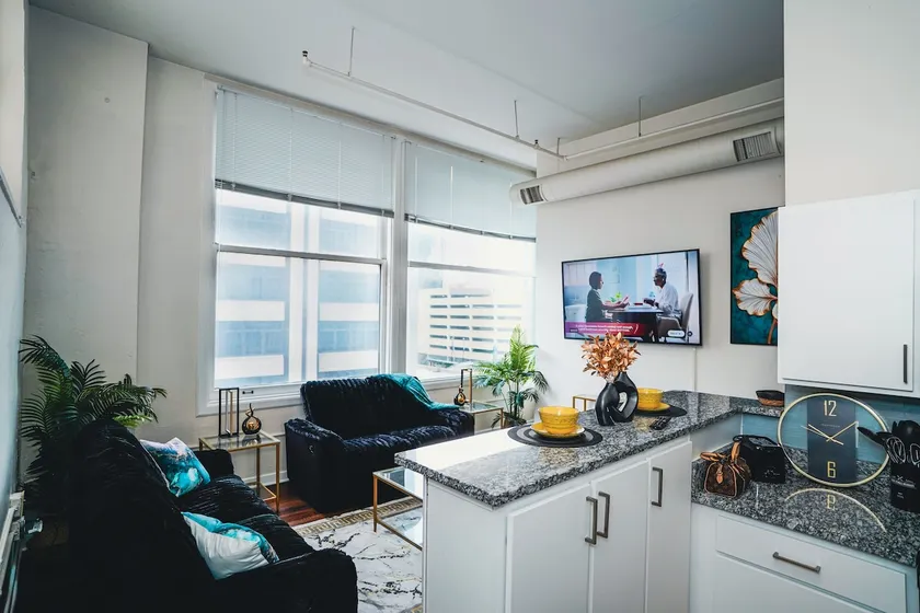 The Grandleaf Suite at Monument Circle - Image 1