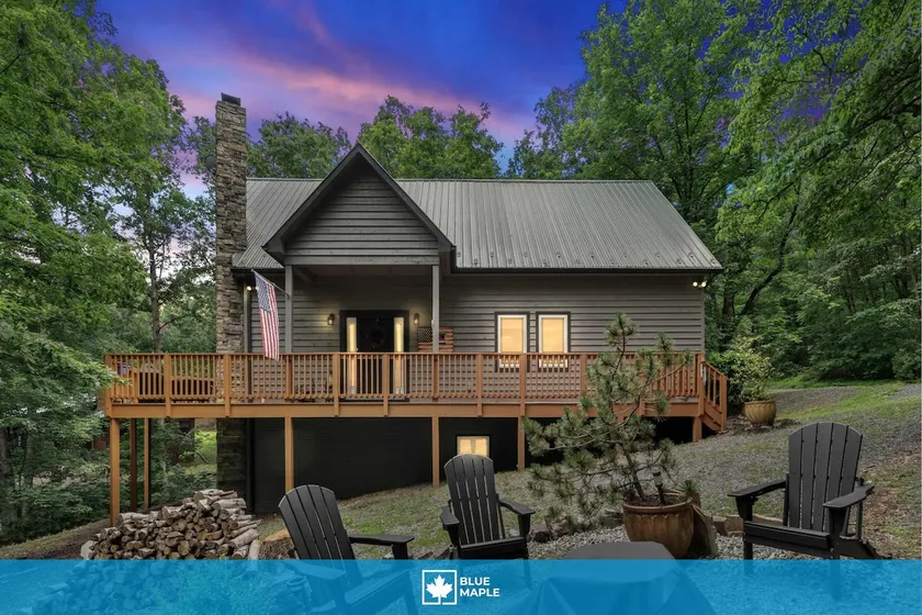 Cozy chalet w/hot tub, fire pit & dog-friendly - Image 1