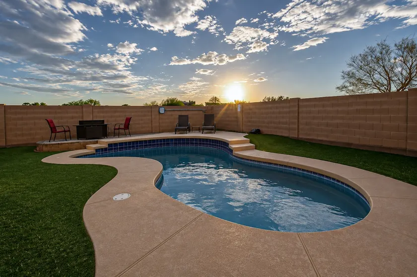 Desert Mirage- Pool oasis near Westgate fun - Image 1