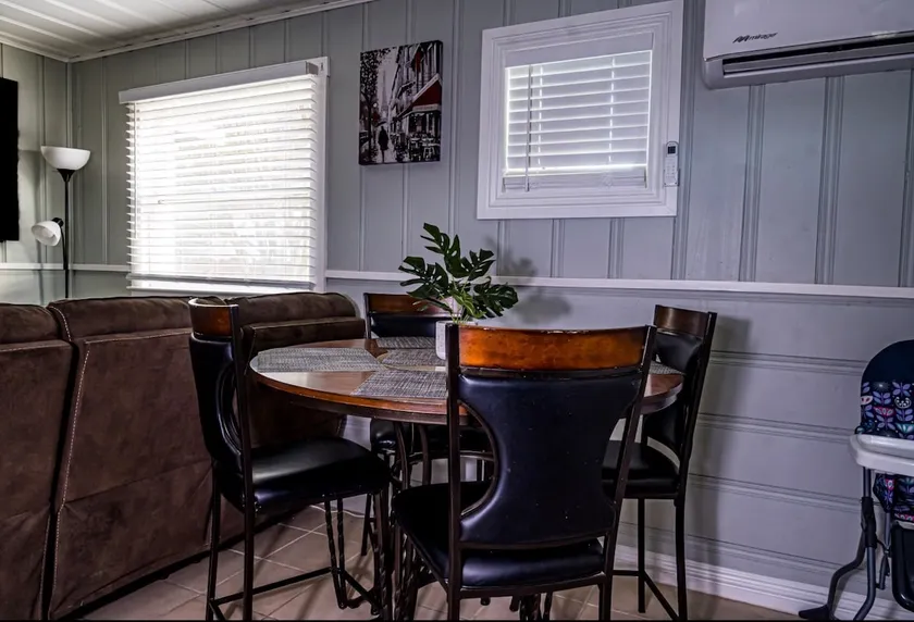 Cozy home with 1 br & 1 ba near hospital. - Image 1