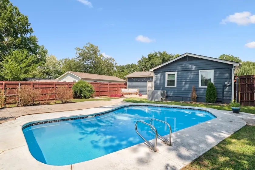 Blue Cedar Poolside Retreat - Image 1