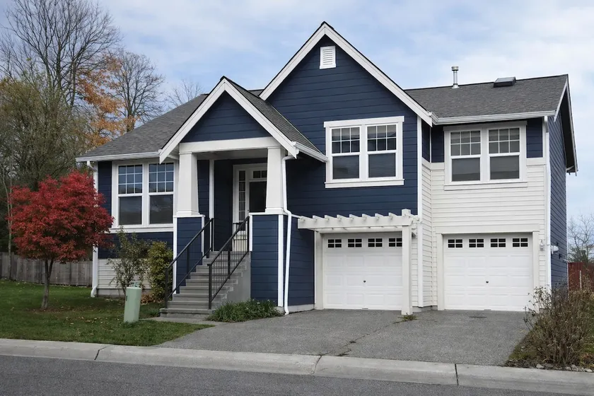 Spacious Tri-Level Home | 4BR | 25 Min to Seattle - Image 1