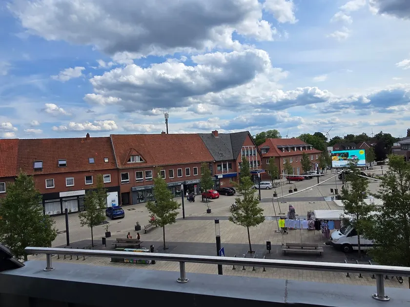 Modern apartment at the marketplace - Image 1