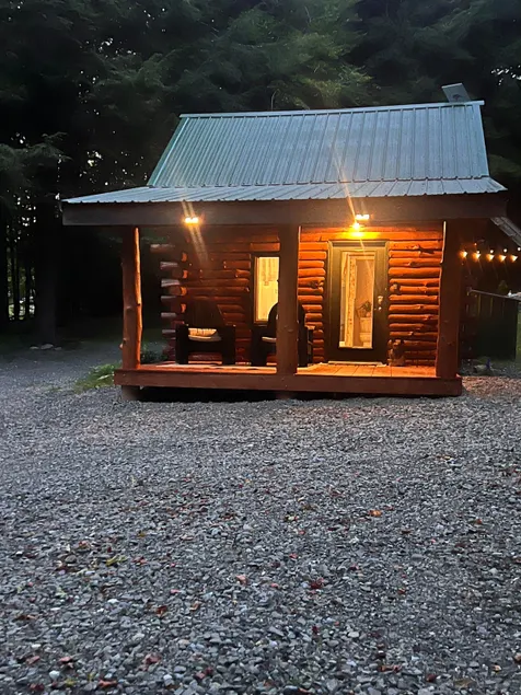 Brooke & Bow Cabin - Image 1