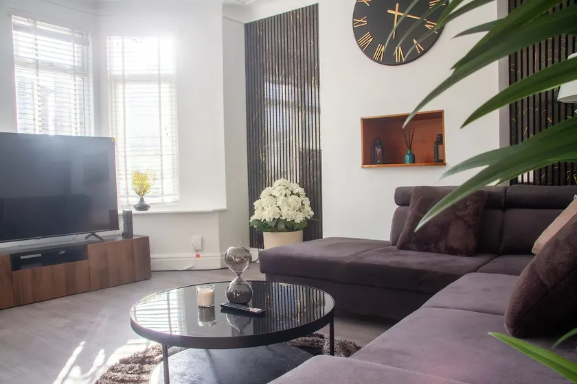 The Alcove Retreat - Image 1