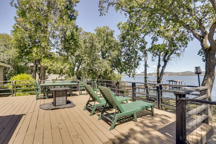 Boat Ramp + Dock: Waterfront Home on Clear Lake - Image 1