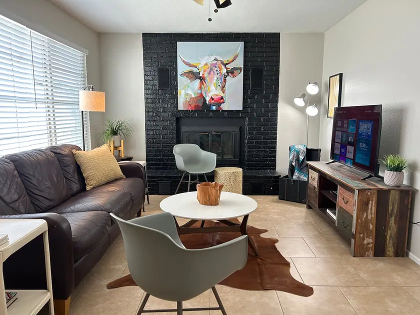 The Lonestar~Tempe 2BR/2 Bath home near ASU/AIR! - Image 1