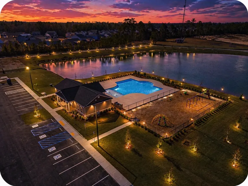 SavvyRetreat | KingBed-Pool-Gym-10mins to airport - Image 1