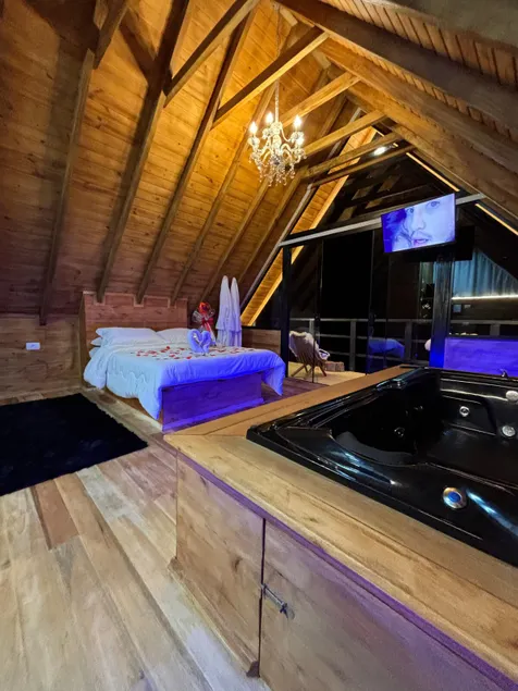 Sunshine Cabin - Image 1
