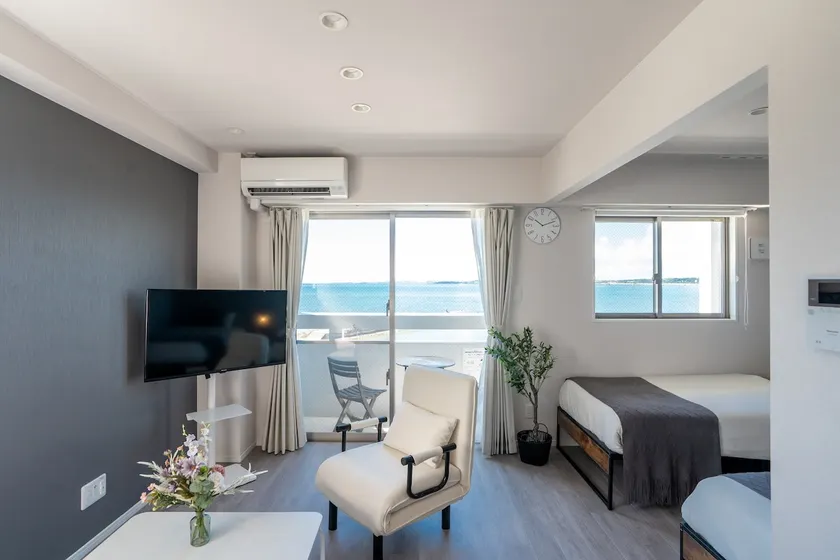Crest Blue # 404 The sea is right in front of you! 0 minutes to the beach! Manzamo and Blue Grotto 15 minutes! Newly built condominium - Image 1