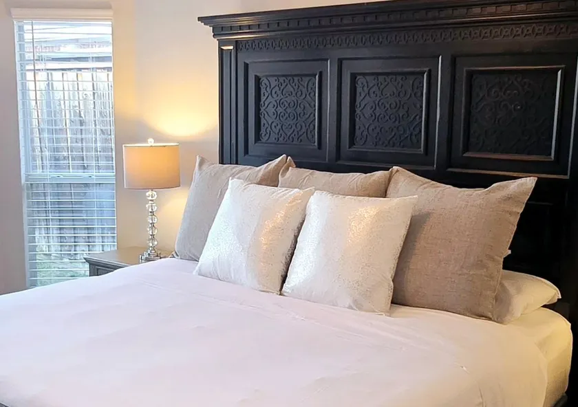 Bedford Place *2BR* Location# Long Term Stays! - Image 1