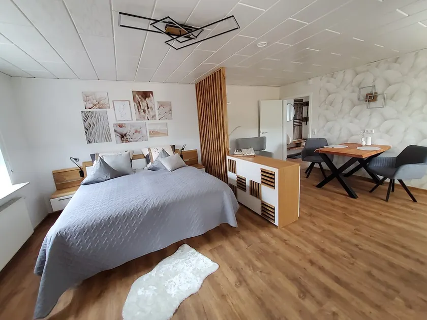 Dreamlike apartment with outdoor sauna - Image 1