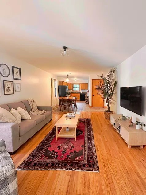 Cozy Modern 2BR Near OSU Campus • Dog Friendly - Image 1