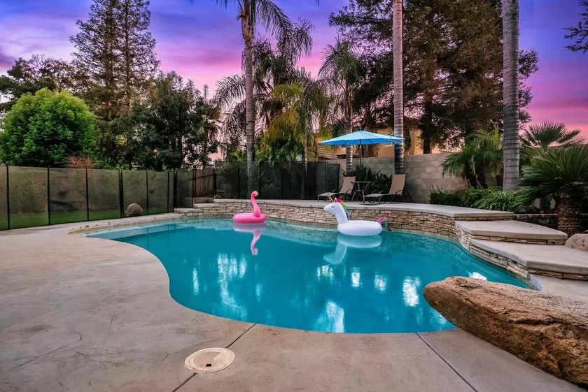 Pool Retreat•1 Min to River Walk•Shops & Hospital - Image 1