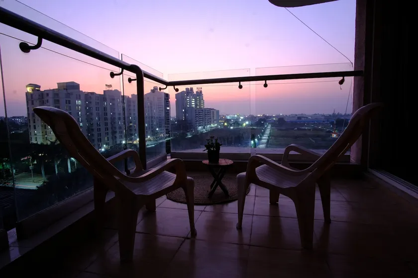 Dusk Den (Sundowner Spot) - Image 1