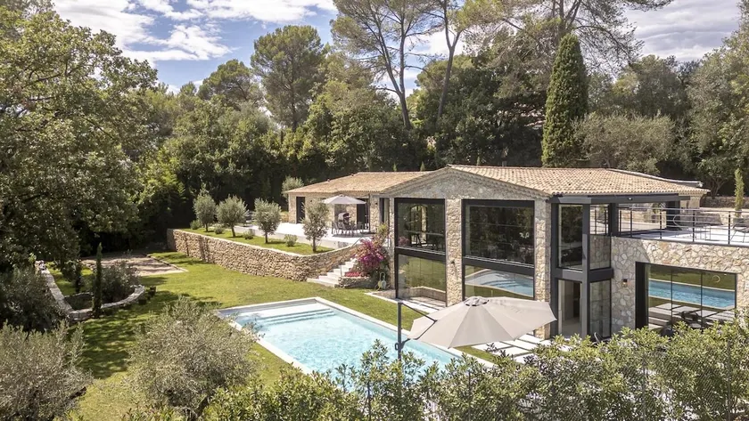 Prestige Villa Pool & Spa • 5 Bedrooms • Valbonne - Image 1