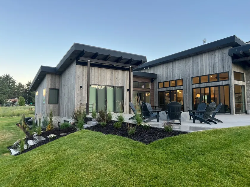 Modern Huntsville Home 6 bedrooms, 12 beds - Image 1
