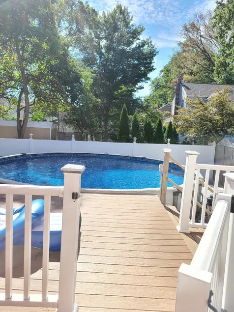 3 bedroom stylish retreat with pool and fireplace - Image 1