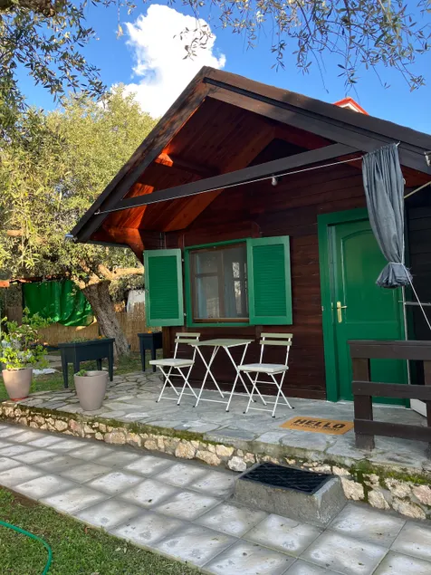 Olive Cabin - Image 1