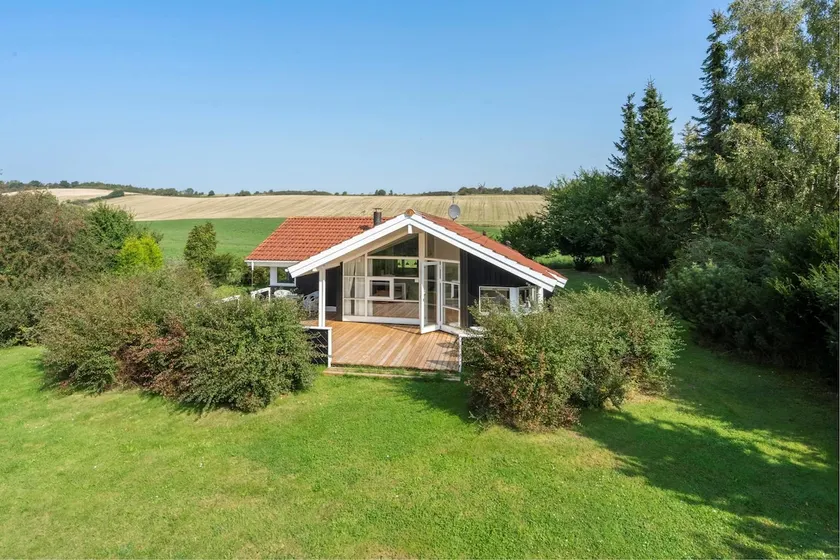 Cozy Summer House with a View nearby the Beach - Image 1