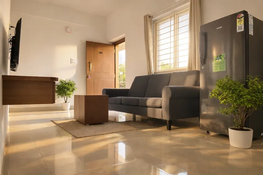 2BHK near US Consulate | Free Parking +Cleaning - Image 1