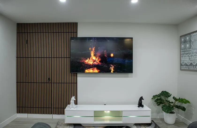 Cozy & Modern 2BR suite - Image 1