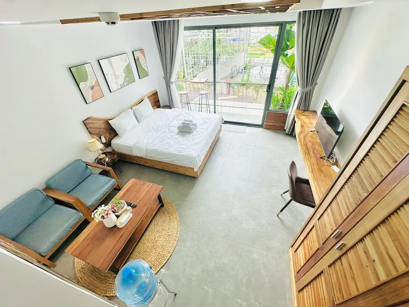 (304MSNK) Bright Wooden Studio | Balcony & Kitchen - Image 1