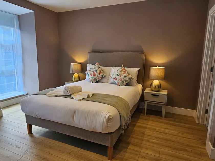 The Vibe Suite. Best Location - Image 1