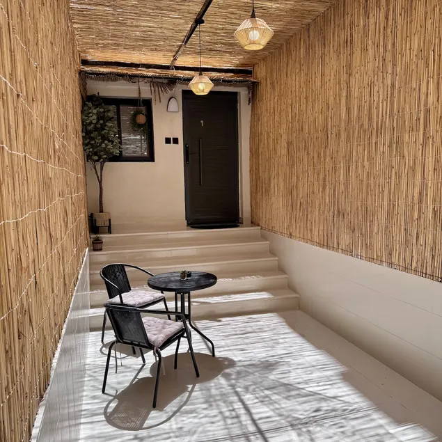 Studio in Al Faisaliah neighborhood, private outdoor session and private parking - Image 1
