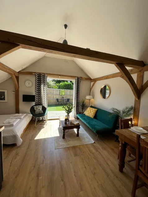The Annex, How Green House, Hever - Image 1