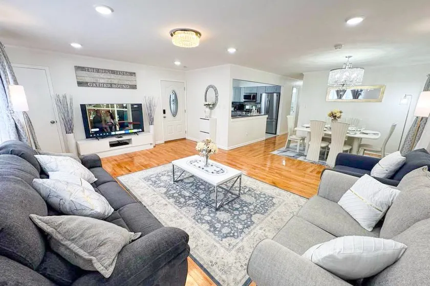 Luxury 3BR/2BA Apartment- w/Park-Near NYC, JFK&EWR - Image 1