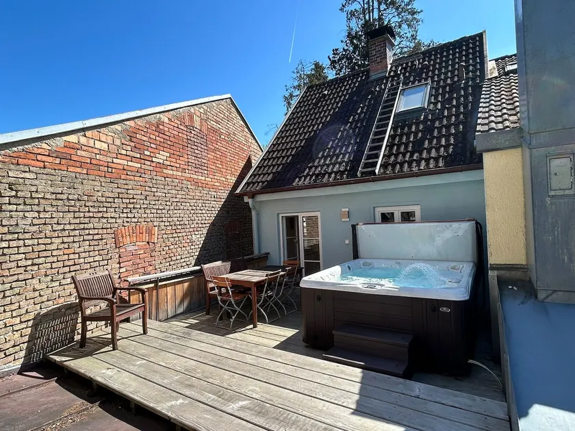 The Blue Inn - Image 1