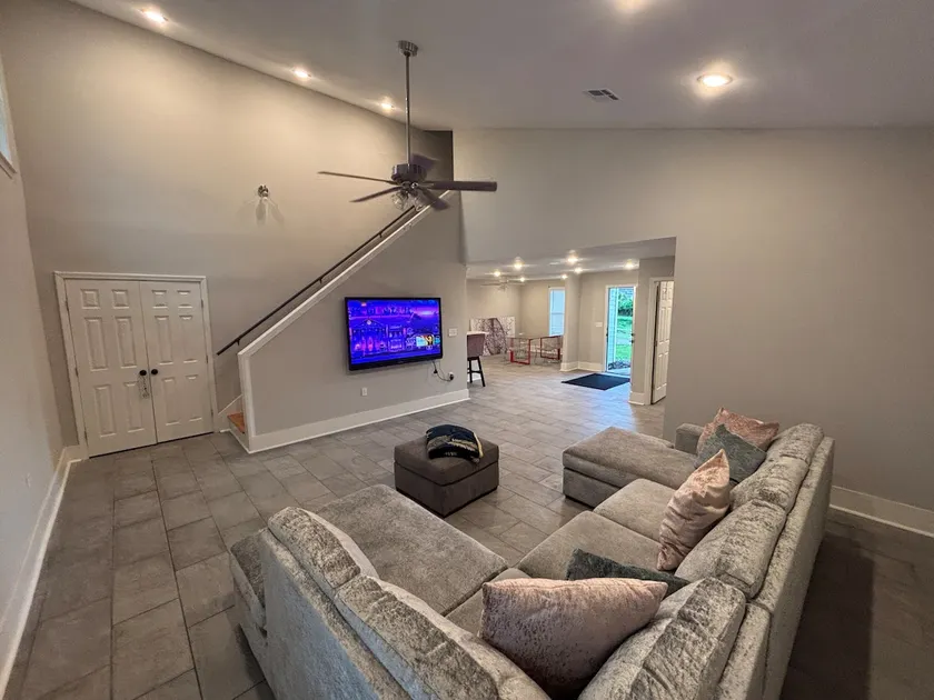 3br 3ba, 5msy, 15nola, sleeps 10, oversized, clean - Image 1