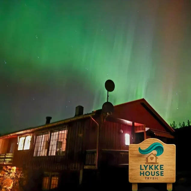 Lykke House Hot Tub, Grill Hut Northern Lights - Image 1