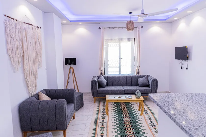 Boho 3 Bedroom flat+ Sun Terrace+Beach 3 Mins away - Image 1