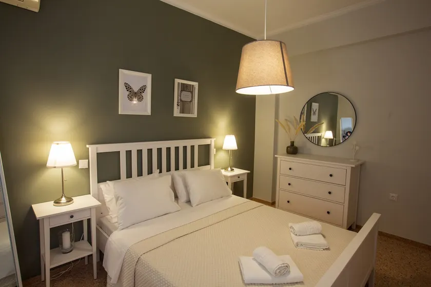 Antigonis Athenian Home - Image 1
