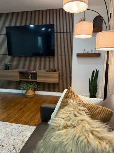 Mid-century Modern escape! - Image 1