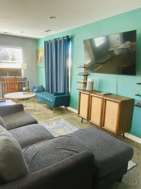 Pet Friendly | Cozy Cottage in Bull City - Image 1