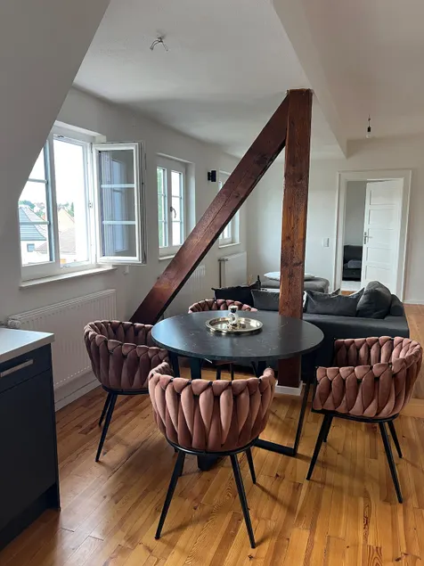 Elegantes Apartment in Villa - Image 1