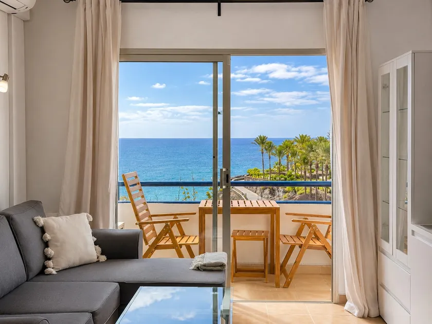 Ocean Sunset view, Air Conditioned, Renovated apartment - Image 1