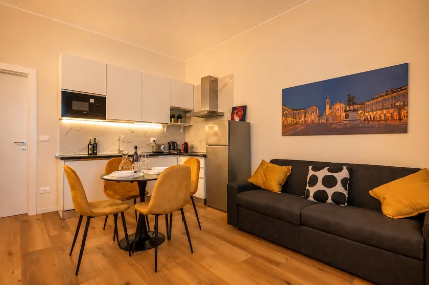 Exclusive Suite • Metro • Turin Center 8 min - A/C - Image 1