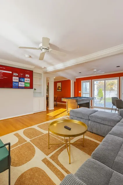 Spacious 4BR w/ Pool Near DC & Old Town Alexandria - Image 1