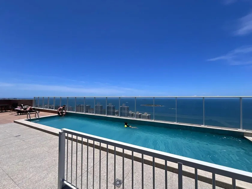 Exclusive Seaside Retreat Apartment - Image 1