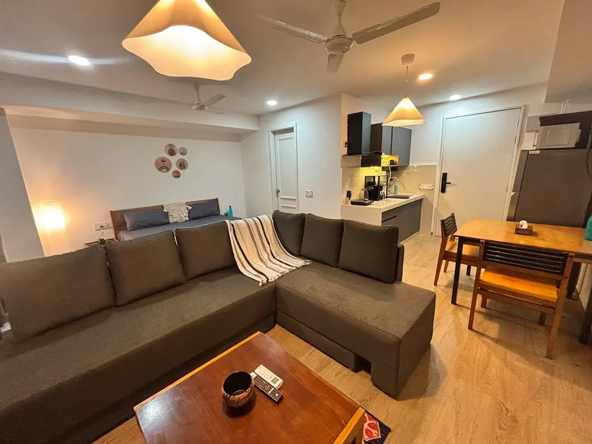 Aero Studio|Near Airport|WiFi|Coffee Maker|Luxe|AC - Image 1