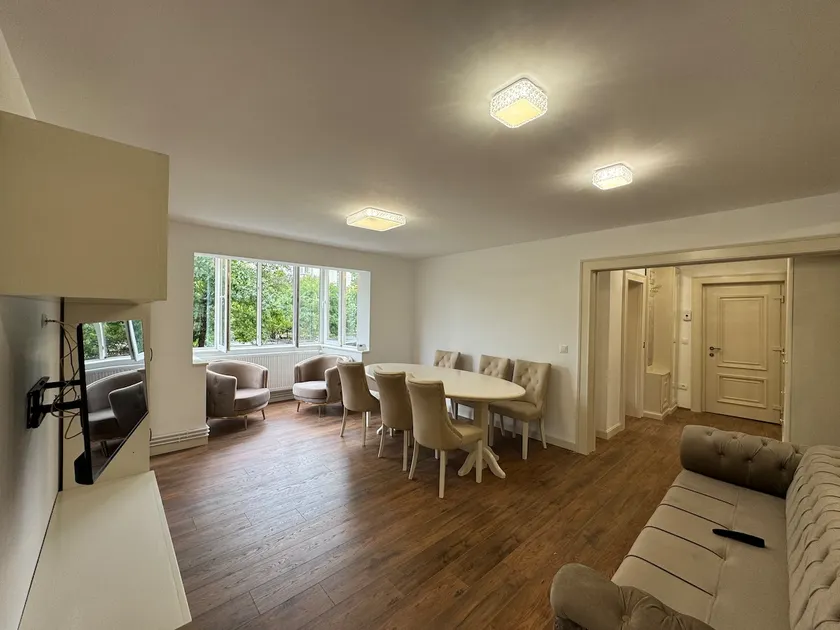 Bohemian Apartment - Image 1