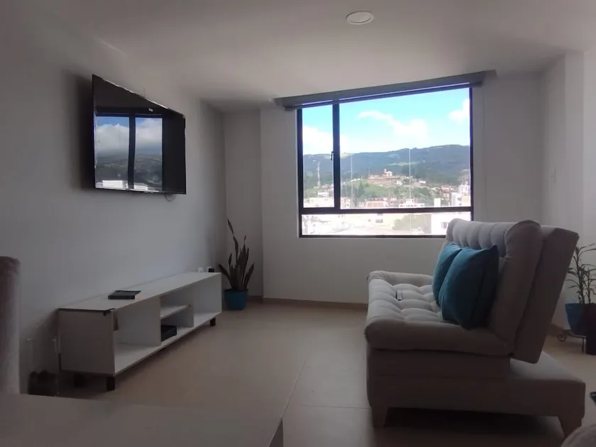 Brand new 5th floor apartment - Image 1