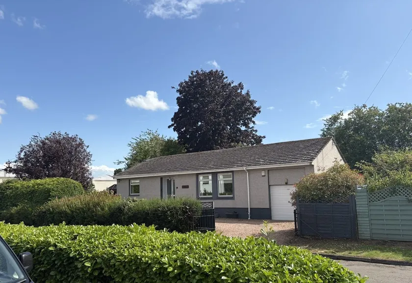 The Bungalow at Montrave - Image 1