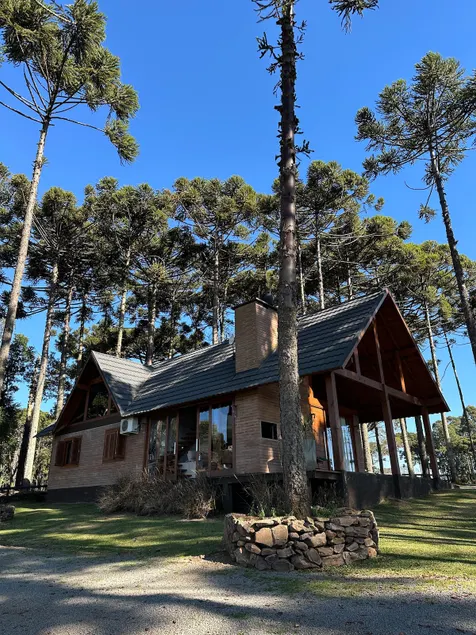 Cabin of the araucárias - Image 1